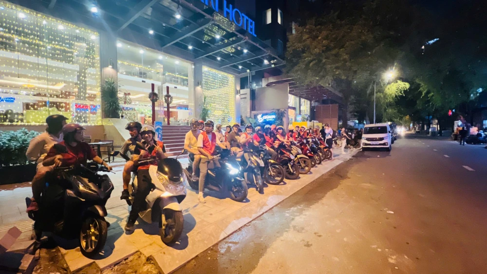 Saigon Flavors by Motorbike/Vespa & Riverside Rooftopbar