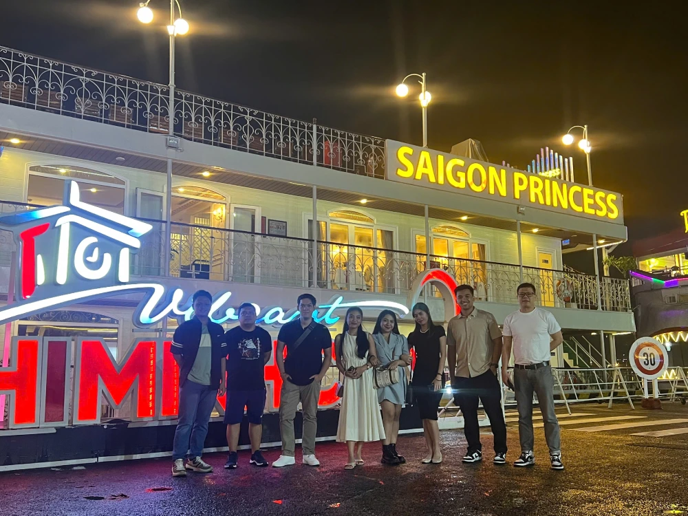 Saigon River Dinner Cruise: Buffet, Set Menu, Fine Dining