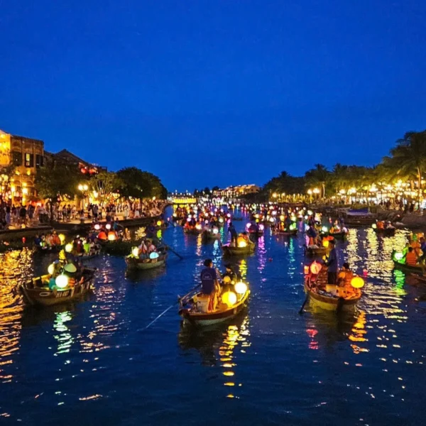 Hoi An Night Market with Hoi an walking Tour , Colourful Lanterns, Boat Ride